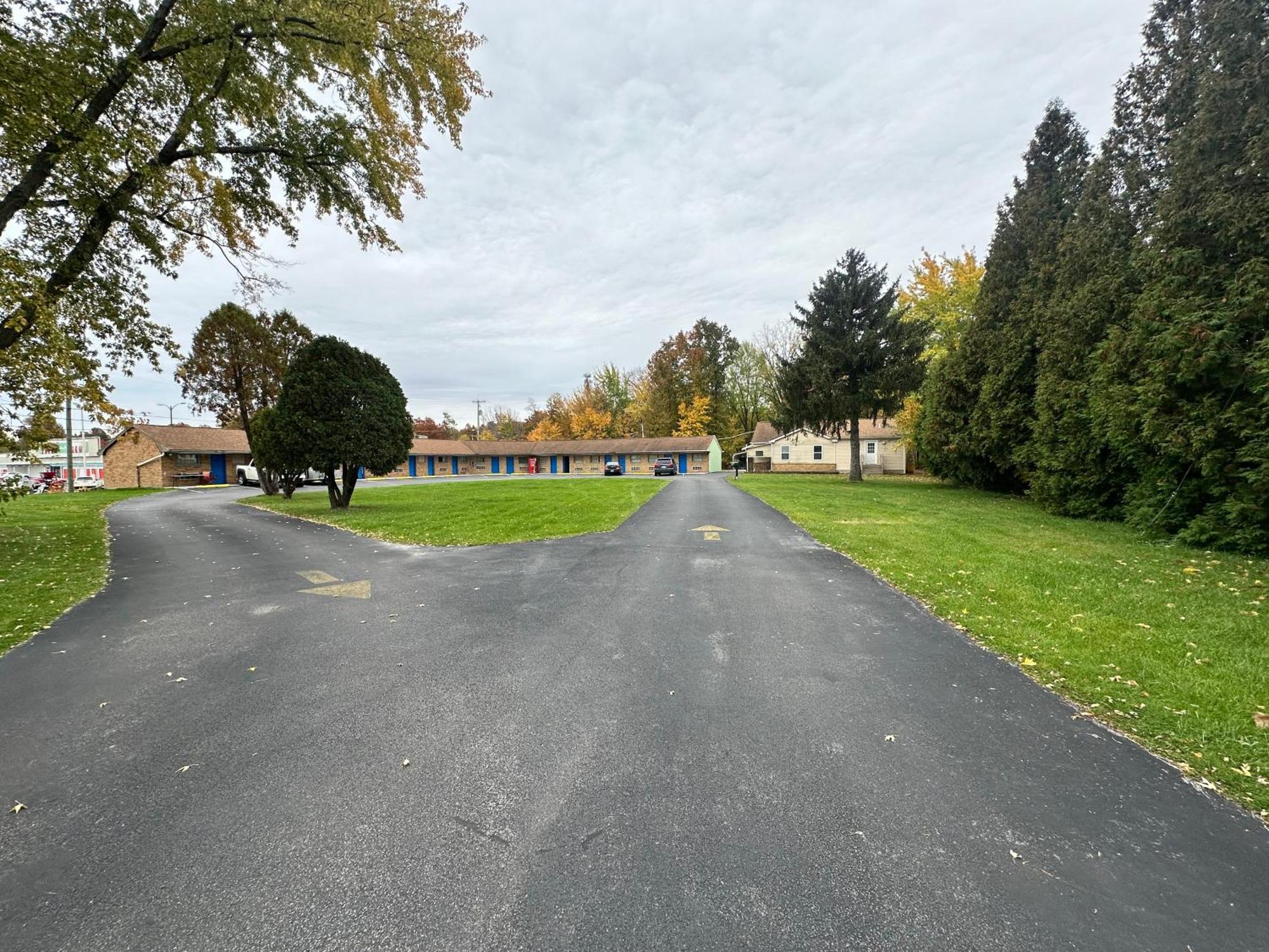 Westgate Manor Motel Austintown & Youngstown Ohio ภายนอก รูปภาพ