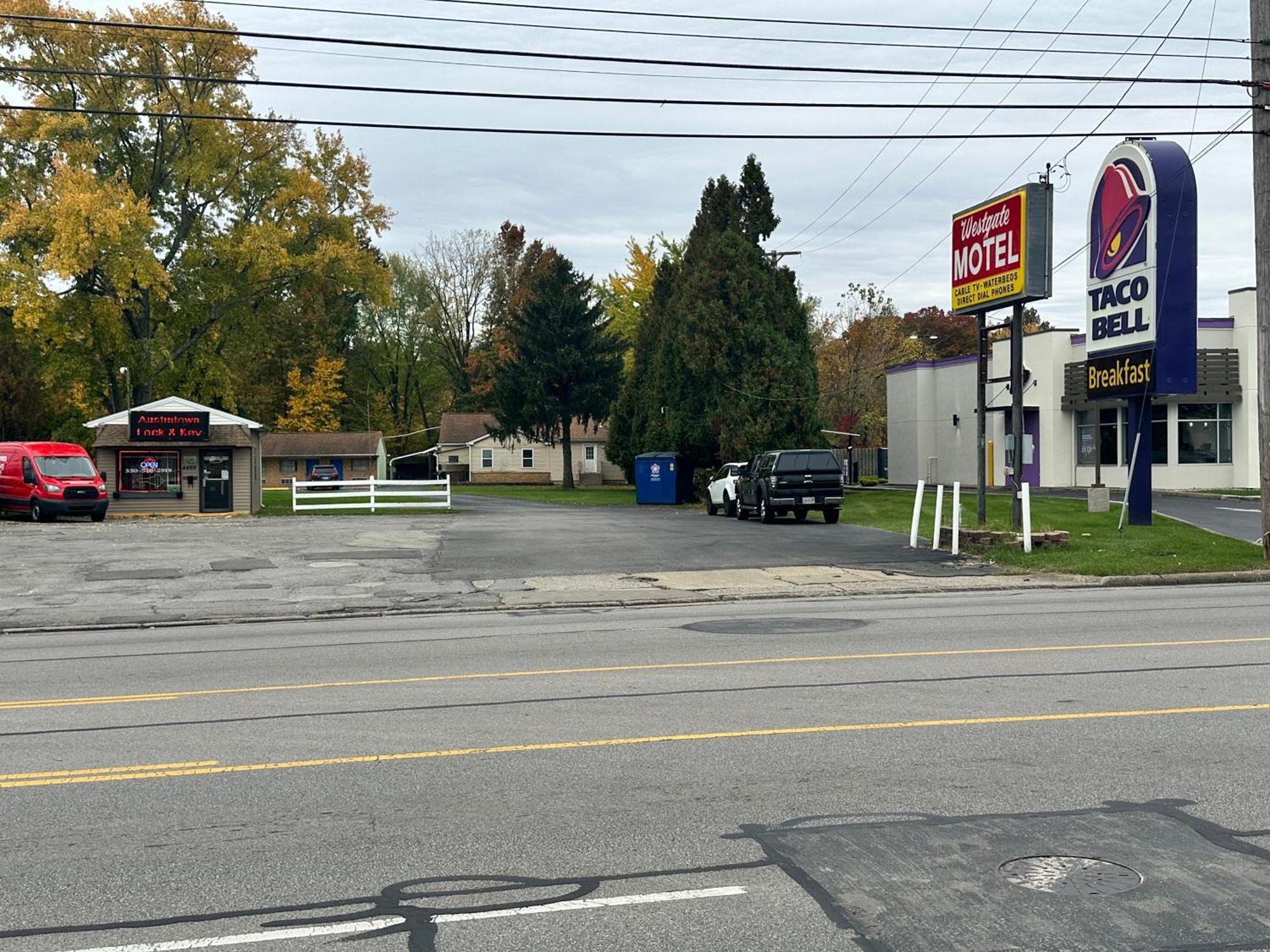 Westgate Manor Motel Austintown & Youngstown Ohio ภายนอก รูปภาพ